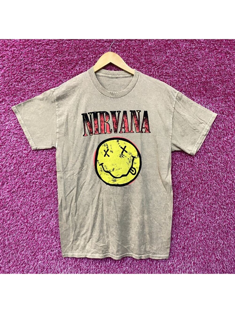 Nirvana Nevermind Grunge Rock Tshirt size Medium